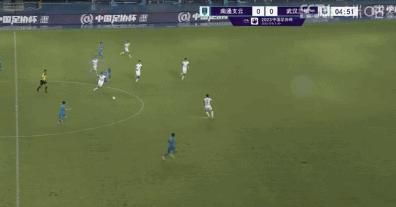 对方立刻说道：你现在掌握着这么重要的药品，绝对不能再坐民航客机回来，那太不安全了。